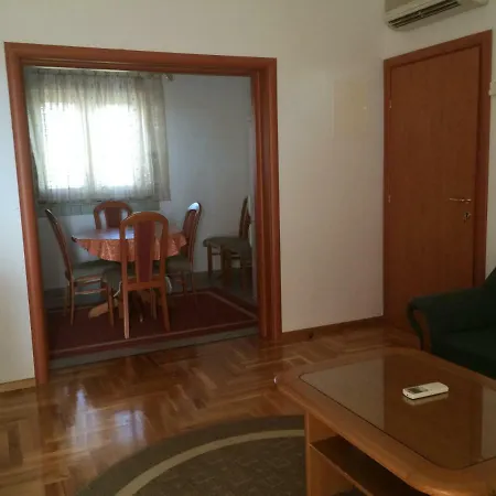 Guest house Apartmani Svit 3*