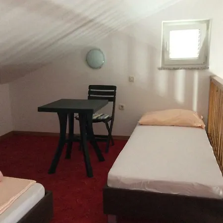 Pensión Apartmani Svit 3*