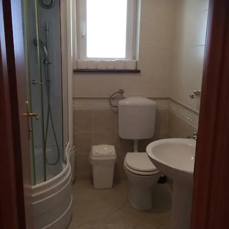 Apartmani Svit Pensión 3*
